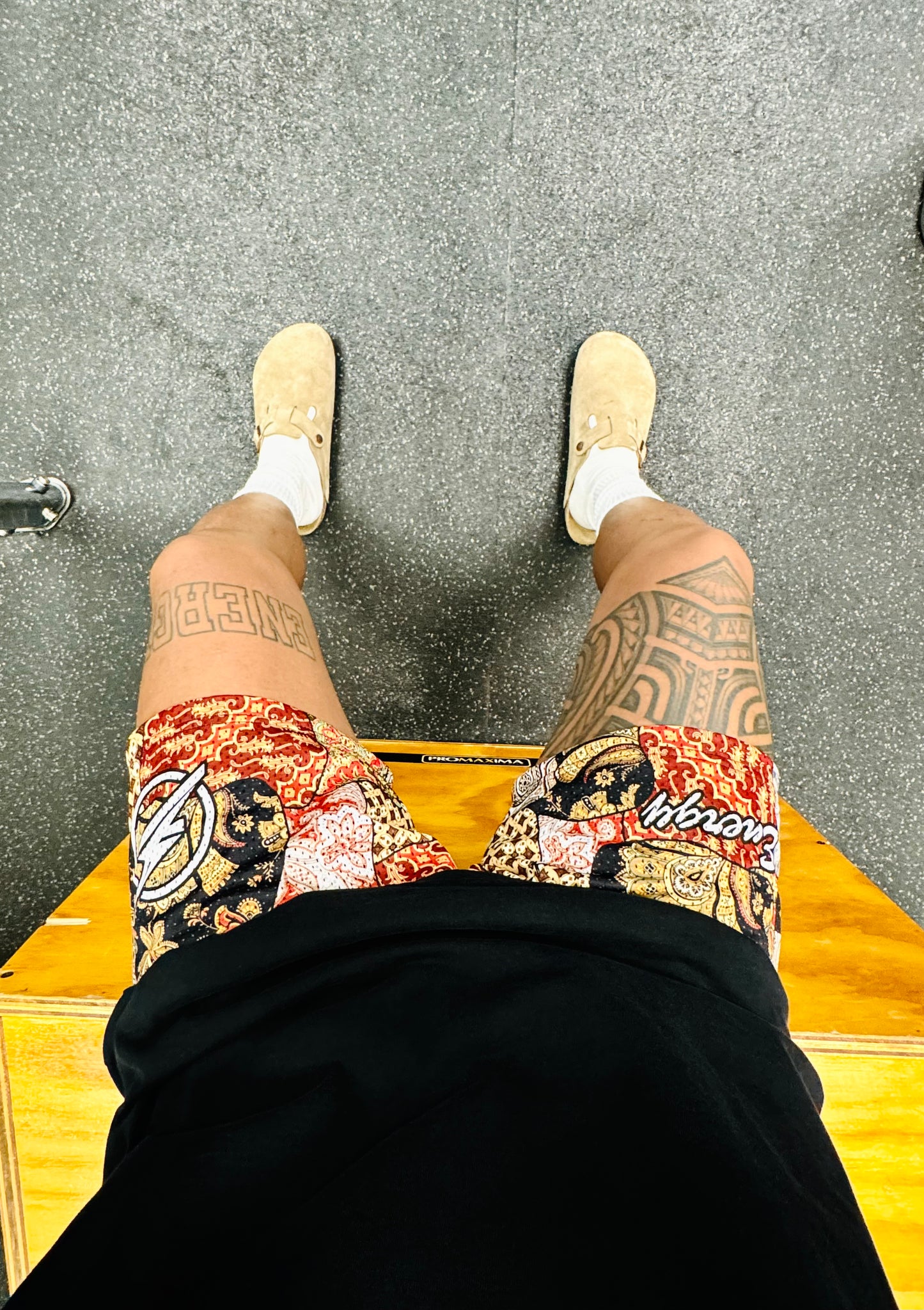 MESH SHORTS (MULTI-PAISLEY)